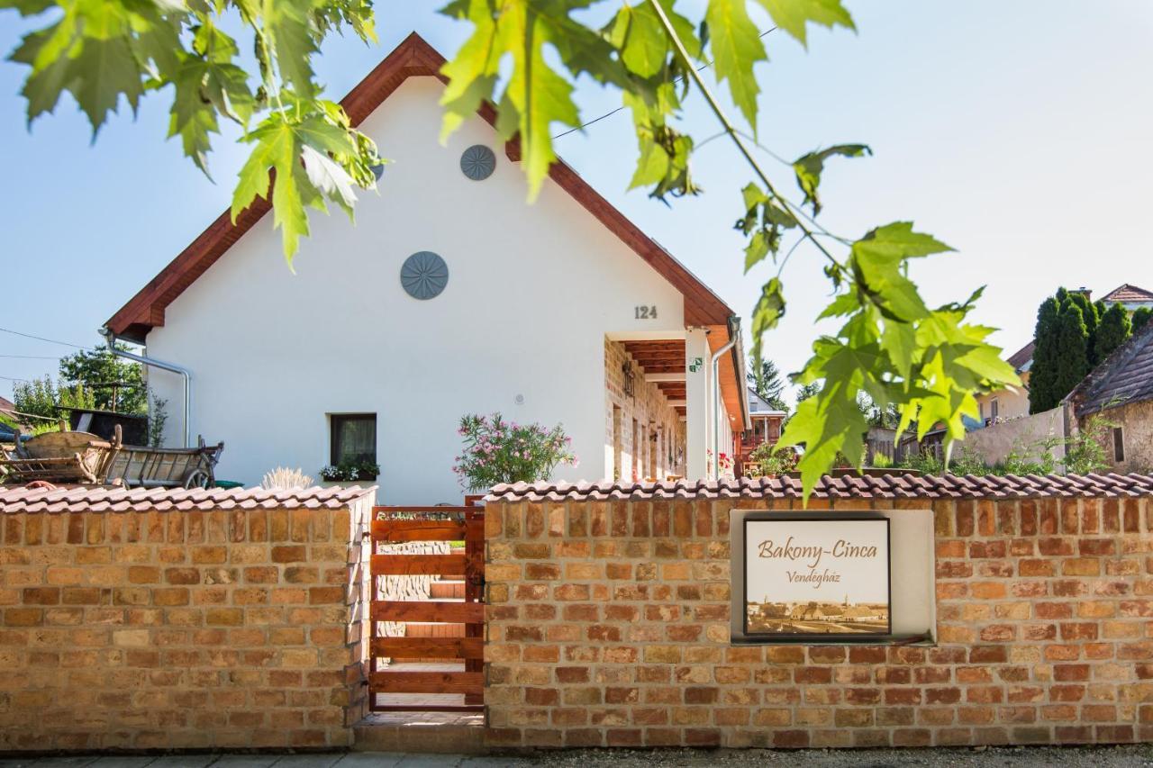 Bakony-Cinca Vendeghaz Hotel Szentgál Екстериор снимка