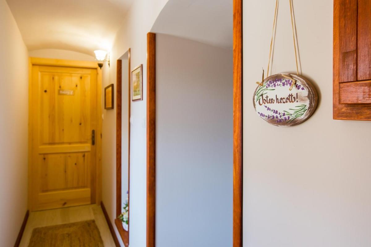 Bakony-Cinca Vendeghaz Hotel Szentgál Екстериор снимка